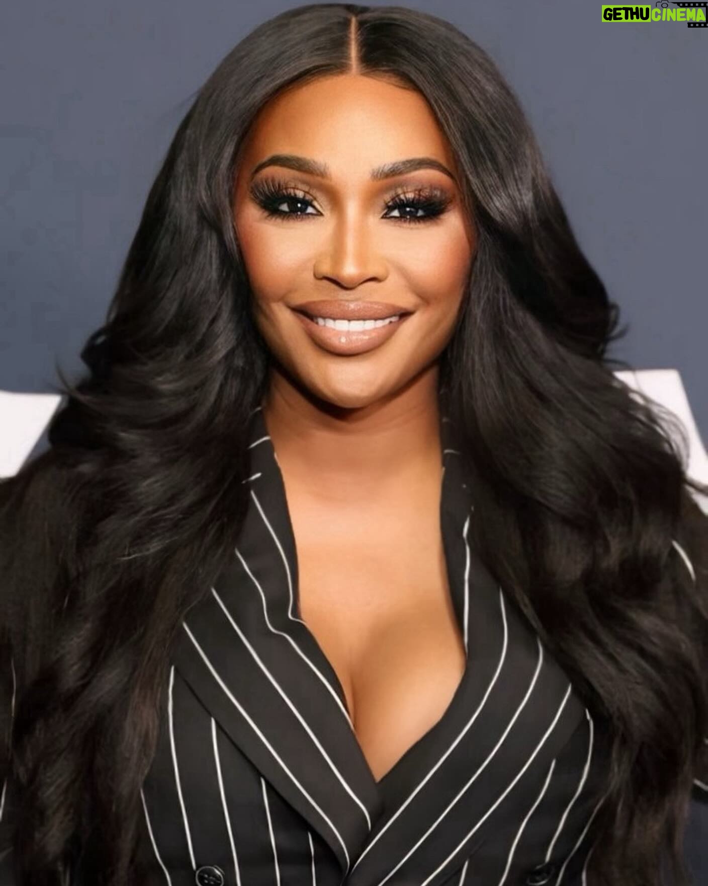 Cynthia Bailey Instagram - LOS ANGELES PREMIERE!📺
@bmfstarz @50cent
“you are never to old to follow your dreams. embrace yourself & your journey.”🙏🏽
thank you @bmfstarz for welcoming me to the family. family over everything!
can’t wait for you guys to meet GLORIA! y’all ready?
season 3 @bmfstarz premieres TODAY!!!
#cynthiabailey
#bmfstarz
#followyourdreams
#staythecourse
#godswill
#thethirdact
#loveera
#50cynt
#actress
suit: @hideokibespoke
photos: @gettyimages