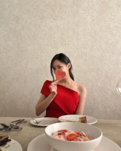Hyomin Instagram - 🌹