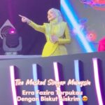 Erra Fazira Instagram - Alololo comelnya dia! 🤭 Erra Fazira pun banyak buat research tau nak teka identiti mereka ni 

『 The Masked Singer Malaysia (Minggu Akhir) 』

#SINARKongsi #LiveUpdateSINAR 
#TheMaskedSingerMalaysia 
#TMSM4