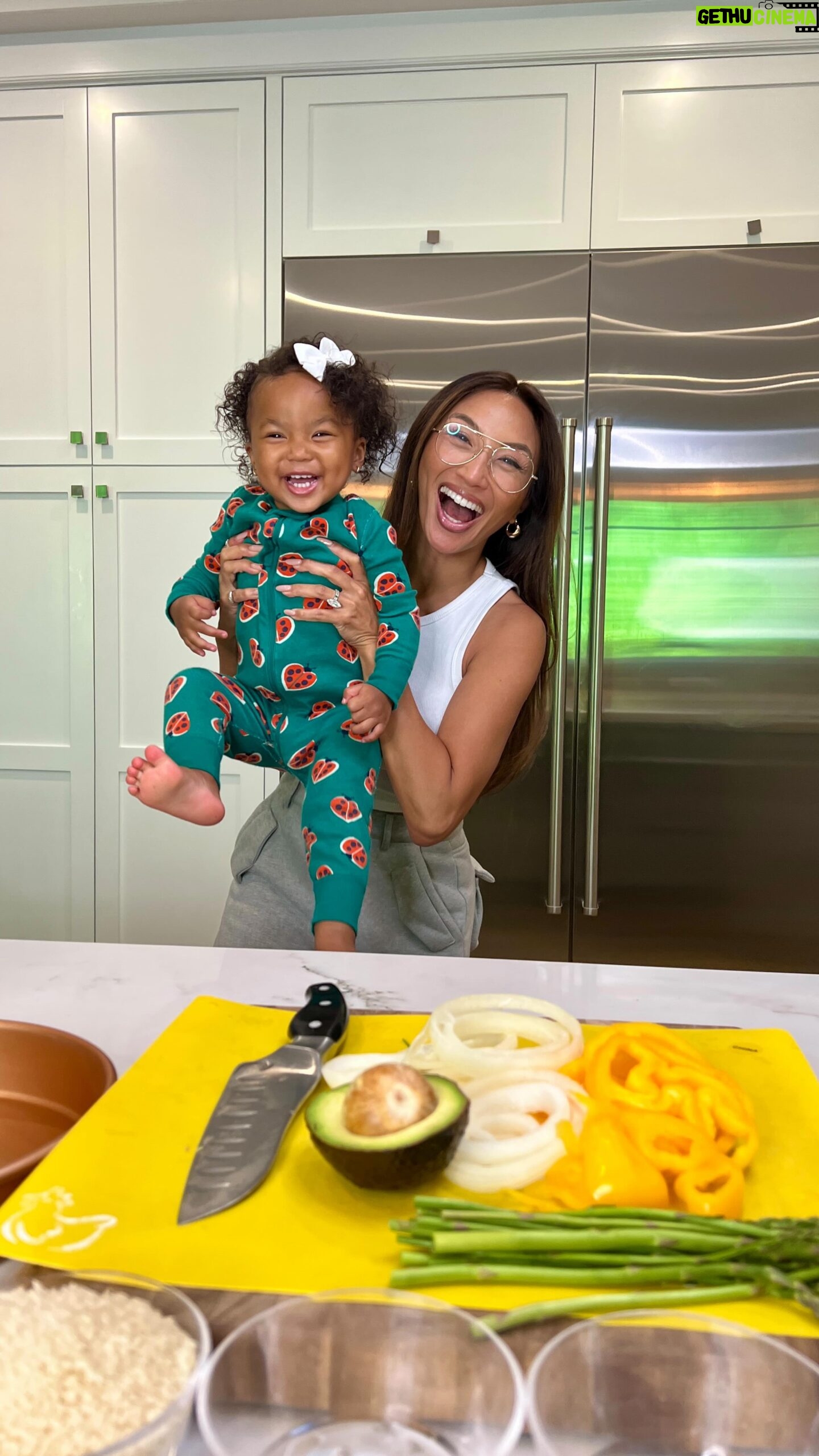 Jeannie Mai Instagram - CALLIN ALL CHEFS!!
As your host of America’s Test Kitchen: The Next Generation I’m excited to share.. WE ARE CASTING FOR SEASON 2!!! We’re looking for skilled home cooks who can bring that heat to da kitchen to compete for the job opportunity of a lifetime — the chance to join America’s @testkitchen All Star Cast ‼️🎉🏆 I wanna see you this Season 2 so if you think you got what it takes, fill out an application from the link in my bio. Lesssgooooo hope to see you soon🧑🏻🍳🍳⏲️🔪
(Ya better wish your judges won’t be as tough as mine…sheesh 🫠☠️)
Link in bio to apply.. good luck!