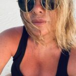 Vanessa Incontrada Instagram - Un respiro di aria nuova .. un soffio caldo che va 😊🌺