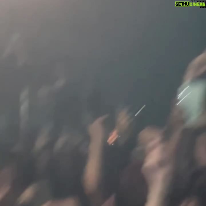 Charli XCX Instagram - HISTORIC MOMENT IN THE CHARLI VERSE AND BROADER CLUB CULTURE IN GENERAL TYSM @BOILERROOMTV, EVERYONE WHO PLAYED AND ALL THE ANGELS