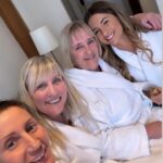 Dani Dyer Instagram - Our favourite stay🫶
Celebrating an early Mother’s Day💗
@champneysspas