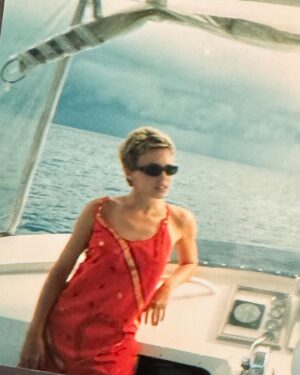 Kylie Minogue Instagram - What are your Padam-Red moments?