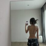 Keerati Mahapreukpong Instagram - Mental health journey |  จาก depression / PMDD / เข้าสู่ panic disorder 🤍 

ในตลอดระยะเวลา 9 เดือน ที่ทำความรูัจักกับ โรคใหม่ .. รักษา .. ปรับตัว. เราได้เจอ และได้คุยกับคนที่ เป็นแบบเดียวกันจำนวนเยอะมากจนน่าตกใจ. จากที่เคยต่อสู้กับ ดีเพรส มา อยากบอกว่า แพนิค น่ากลัวไม่แพ้กัน. 

ความกลัว และอาการทางร่างกาย กระทบต่อการใช้ชีวิตมากๆ มันทำให้เรา ไม่กล้าออกไปไหน ไม่กล้าใช้ชีวิตคนเดียว ไม่กล้าแม้กระทั่งขับรถ เพราะกลัวว่าอาการจะมา โดยเฉพาะในช่วงเวลาสำคัญ. สุขภาพก็อ่อนแอลงมาก มีปัญหาเรื่องการนอนรุนแรง และ น้ำหนักตัวที่ลดลงอย่างน่าตกใจ . 

ยิปทำอีพีสรุปอาการ / วิธีการที่ใช้ดีลกับอาการไว้ให้แล้วใน you tube #ไหนเล่าซิ๊ นะ 🫶🏽

ขอฝากโพสต์นี้ไว้เพราะอยากให้หลายๆคน aware กับ เรื่อง mental health ทุกชนิด. หมั่นเช็คตัวเอง.. เคลียร์พลังงานลบๆ. เคลียร์ใจ คุยกับตัวเองบ่อยๆ. และอยากให้ทุกคนช่วยเป็น support system ของกันและกันนะ :-)) 🩵🩵🩵✨

สุดท้าย เราขอขอบคุณมากๆ สำหรับ support system ในชีวิตของเรา .. 🤍 ป๊า ม๊า โซ . นิค. เนะ ปาย . และเพื่อนๆอีกหลายคน ที่ทำให้เหตุการณ์ยากๆ และน่ากลัวนี้ เบาลงไปได้เยอะ..
ขอบคุณนะ.. 🫶🏽🥹