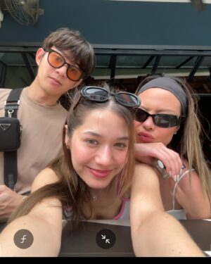 Violette Wautier Instagram - Singapore la 👋🇸🇬