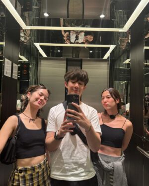 Violette Wautier Instagram - Singapore la 👋🇸🇬