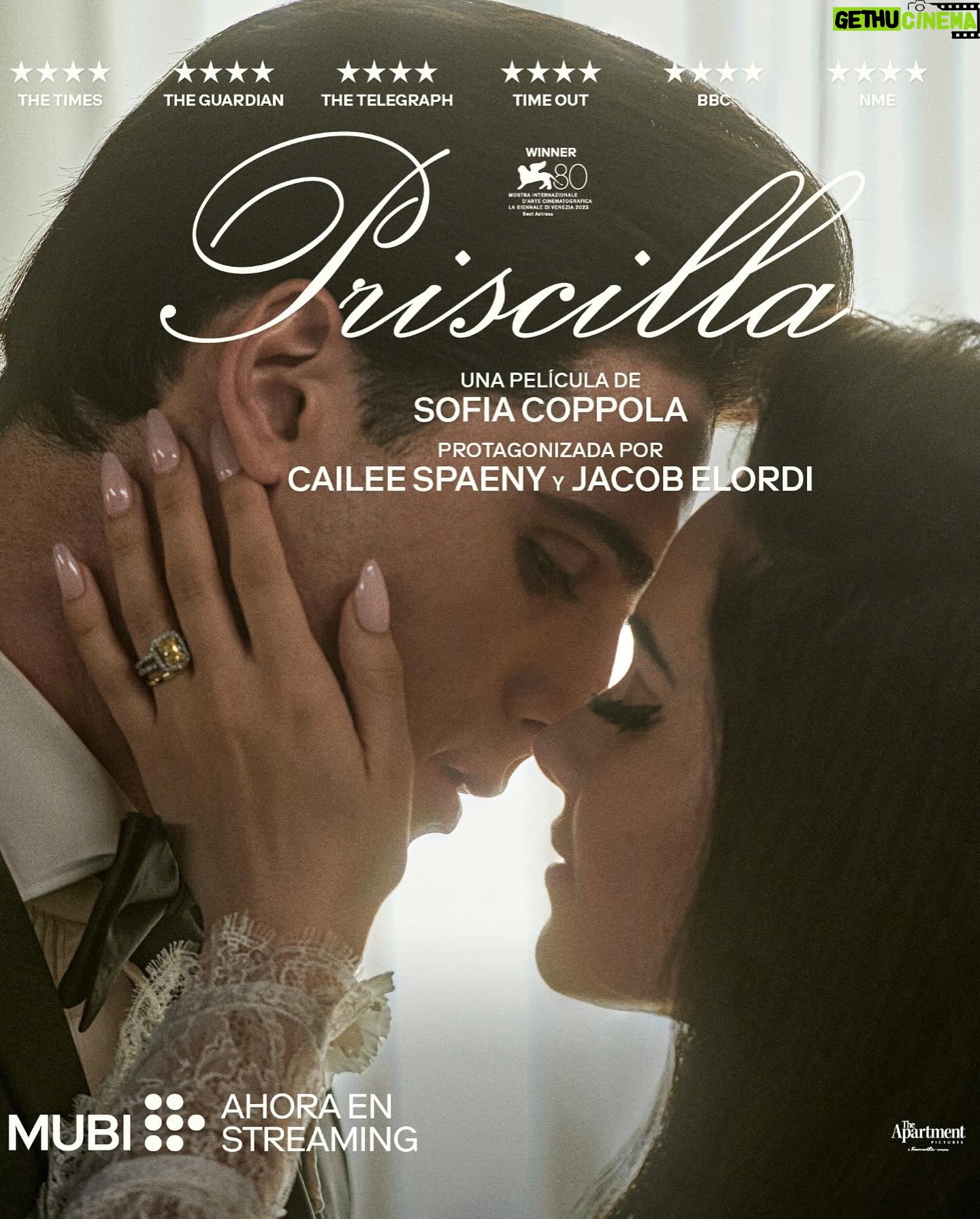 Regina Blandón - 46.8K Likes - ¡Ya pueden ver #PRISCILLA de Sofía Coppola en @mubilat! ¡Está 😍!
Para festejar el estrenazo, @mubilat y @elle_mexico me invitaron a este photoshoot (con fotos de la master de masters @lagardenuria 🥰❤️) inspirado en la película.
Y además, aquí les dejo 30 días de MUBI GRATIS 😱🥹: mubi.com/reginablandon
Pa que vean esta y muchas más películas del catálogo brutal que tiene MUBI 🤩.
Créditos:
Producción: @momoroom_ @monsecastera @soyanaportugal
Fotógrafa: @lagardenuria
MUA: @fernanda.acuna
Hair: @clo.stylistroom
Stylist: @void_4
Asistente Stylist: @ultr4papi
Dirección de arte y set design: @covadongga, @thiscanhappen2