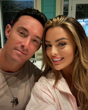 Amanda Saccomanno Instagram - Quick weekend trip to our favorite place 🥰 @bahamarresorts 🏝️😎

@rosewoodbahamar