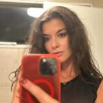 Alinne Moraes Instagram –