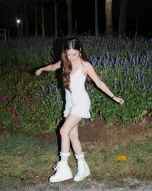 Violette Wautier Instagram - ถอนคำสาบโชว์ฝนเชียงใหม่💜

@omega 
 #OMEGAThailand #OMEGADeVille