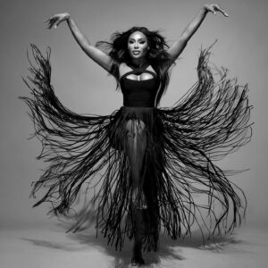 Cynthia Bailey Instagram - “rise up and become the woman you were meant to be.”🦅

#internationalwomensday 

📸: @mrdblanks
dress: @herveleger 

Wardrobe Stylist: @josequervomusic
Assistant Stylist: @lejonmumford 
Makeup: @tony_stylez
Hair:@scottspencermiller
Production Assistants:
@rIx_4k @jeffery.jpeg