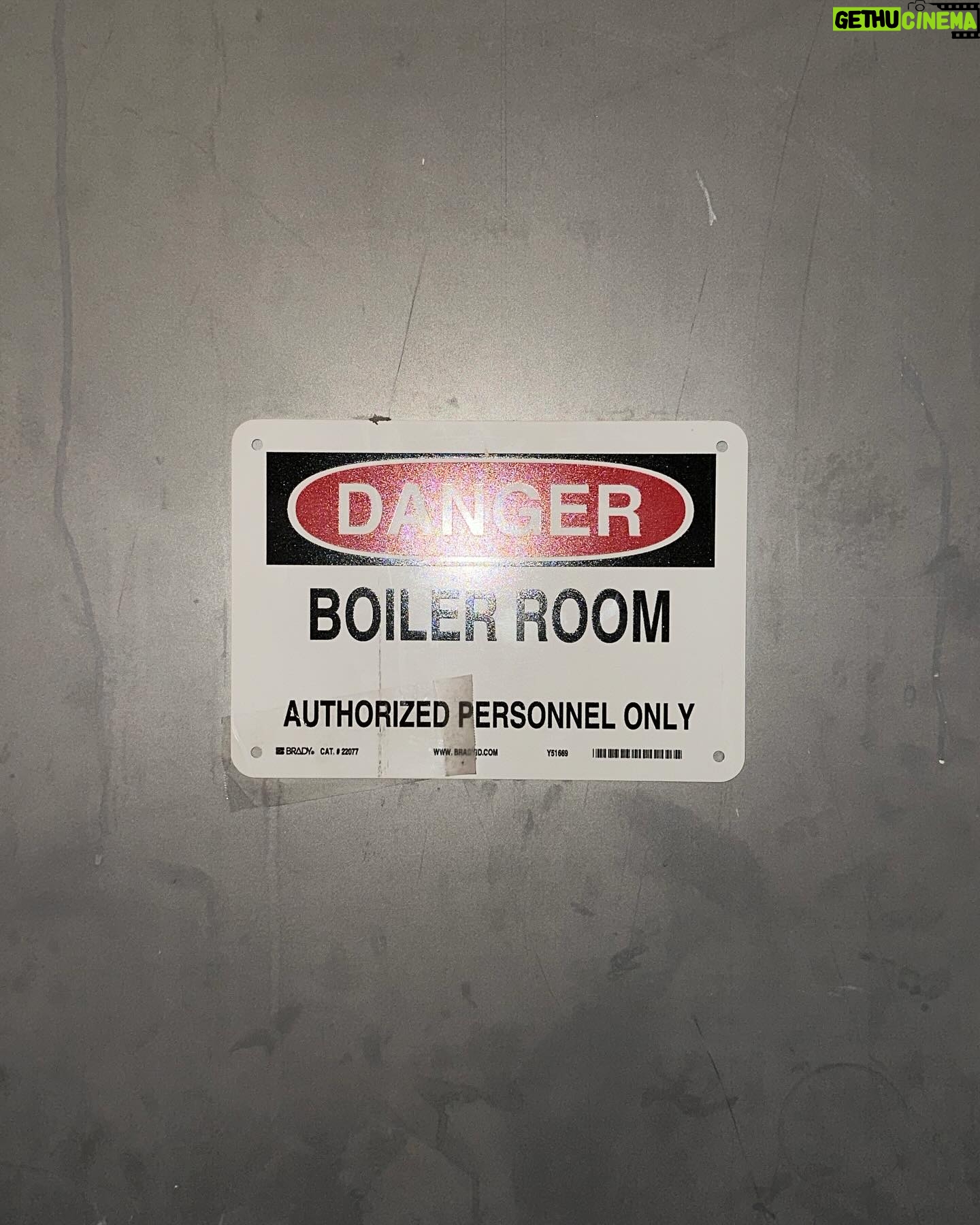 Charli XCX Instagram - HISTORIC MOMENT IN THE CHARLI VERSE AND BROADER CLUB CULTURE IN GENERAL TYSM @BOILERROOMTV, EVERYONE WHO PLAYED AND ALL THE ANGELS