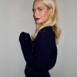 Poppy Delevingne Instagram - Milan for a hot second 🍷 
DREAM show @gucci DREAM you @sabatods 
Thank you for having meeee…

Glamazons ~
@tobimakeup & @kjfowles