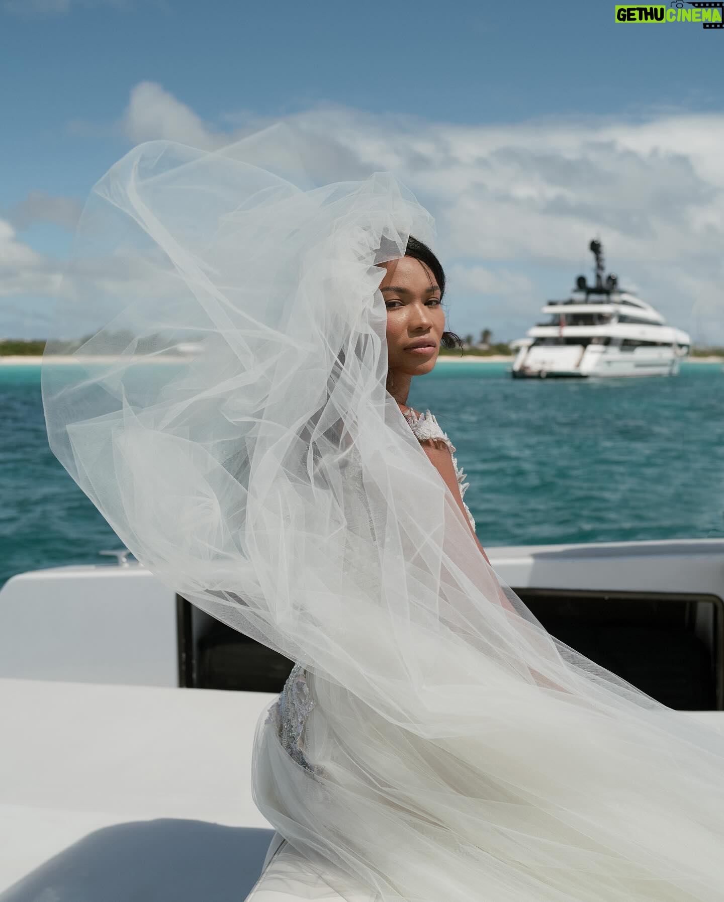 Chanel Iman Instagram - Blissful in Island Blue 🩵— the wedding of @chaneliman and @chauxdown out this week in @voguemagazine
Photos @corbingurkin
#chaneliman #davongodchaux #vogue #voguewedding #anguillawedding @vogueweddings @overthemoon @joshgoodencinema @monicarosestyle @zuhairmuradofficial @zuhairmuradprivate @kbellesdesign @iycyachts @bronxandbanco @xisleboatcharters @amoycoutureny @ivi_medina_ @brilliantearth