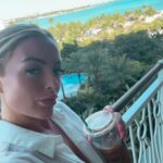 Mandy Rose Instagram - Quick weekend trip to our favorite place 🥰 @bahamarresorts 🏝️😎

@rosewoodbahamar