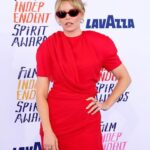 Elizabeth Banks Instagram – Bangs. Fringe. What have you…. Thanks @filmindependent for inviting @bottomsmovie to the #SpiritAwards.