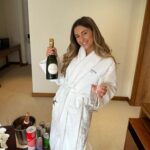Dani Dyer Instagram - Our favourite stay🫶
Celebrating an early Mother’s Day💗
@champneysspas