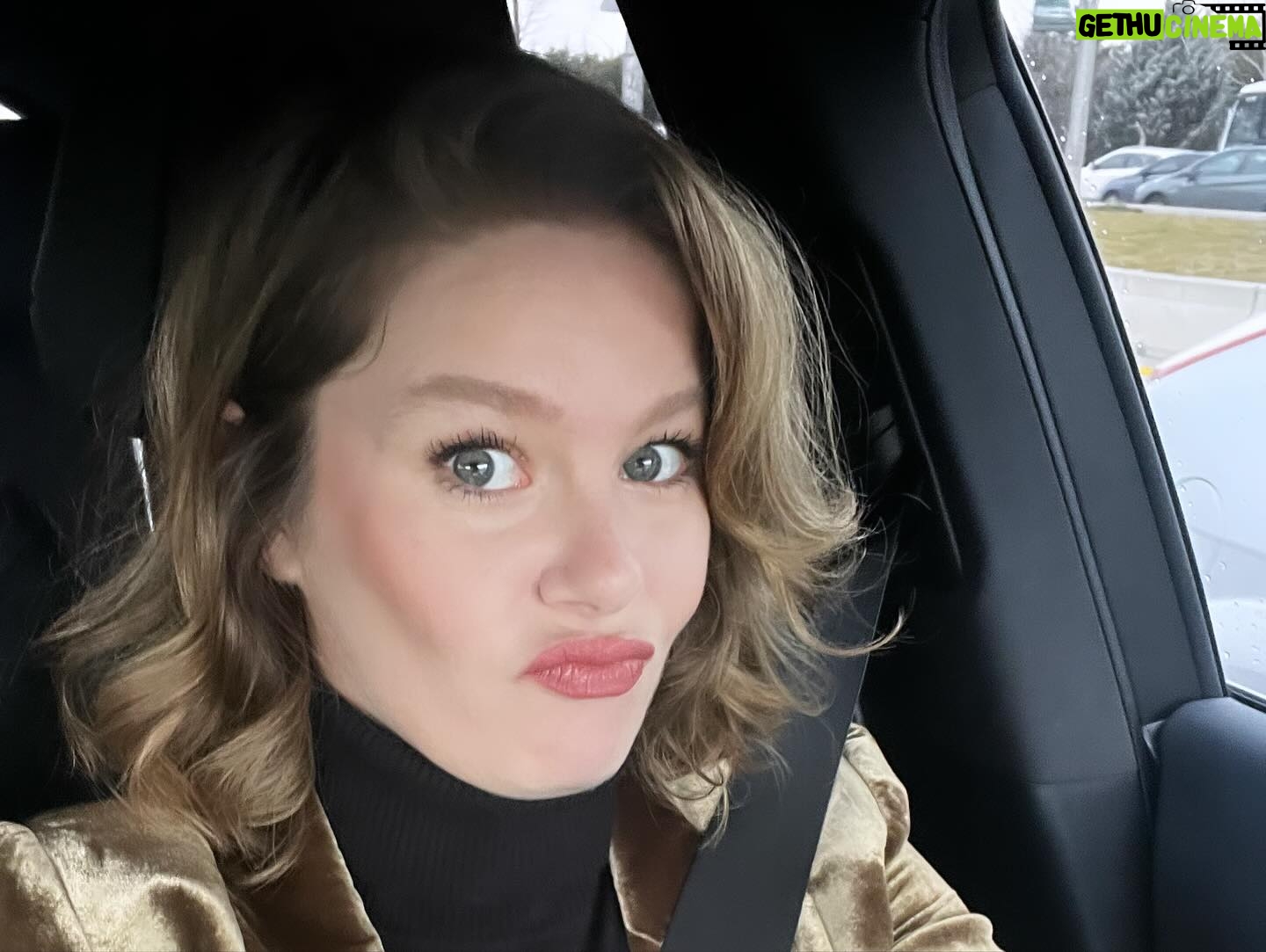 Burcu Biricik - 390.9K Likes - Ehehe saΓ§masapan bir seri π€π€
Not:ΓzΓΌr dilerim @skunkkie & @bugra.alkiroglu bunu tabbi ki paylaΕacaktΔ±m ππ