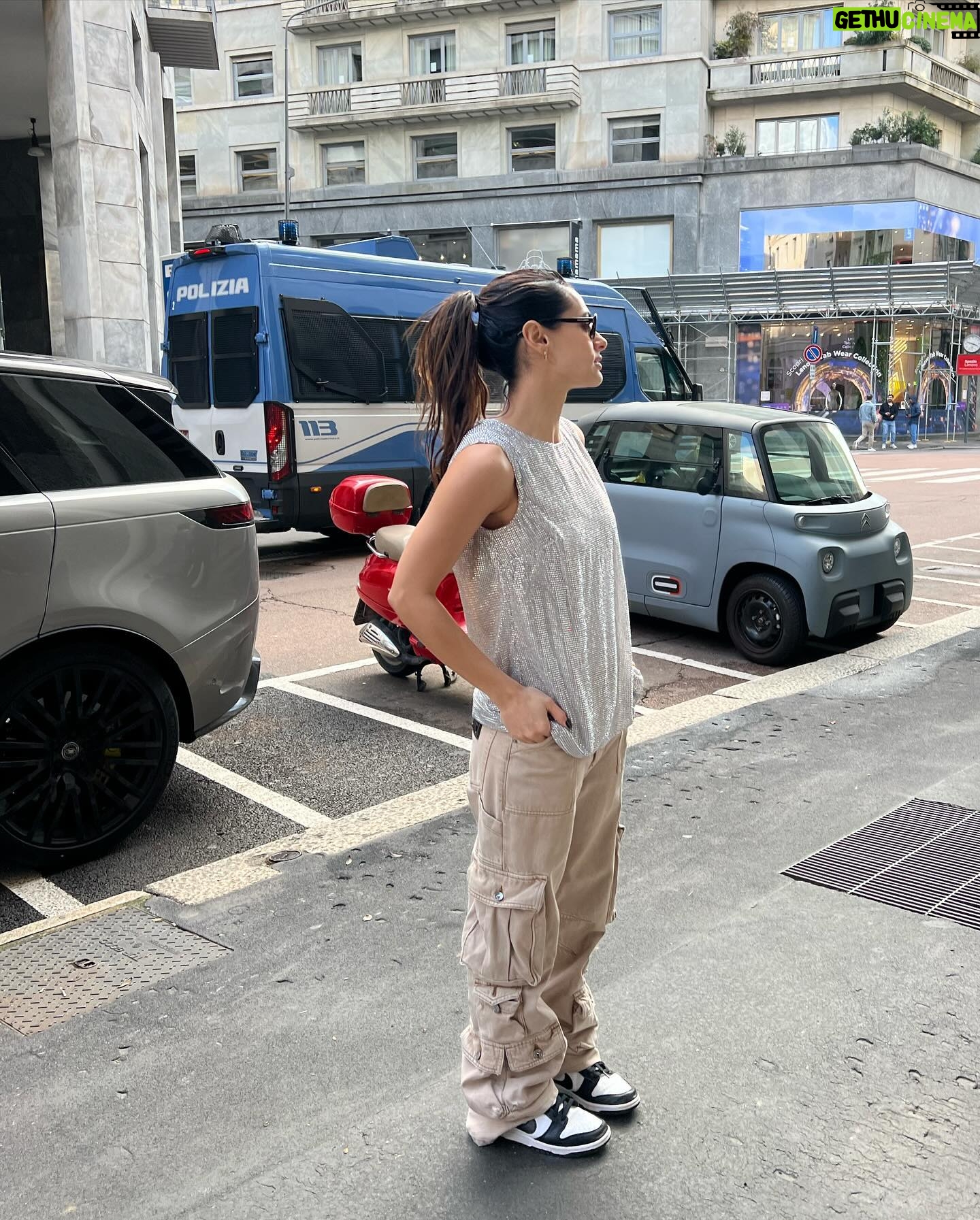 Renata Notni Instagram - Milaaan Reeecap
1. Mi hermano fue mi date este viaje ๐
2. Dolce after party ๐ค๐ผ
3. Snack ligero
4. Un poco de caos Pre-show
5. Tuvimos momentos sin lluvia y de aprovecharon.
6. Jeeeetlaaaag jeeettlaaaag
7. Un poco mรกs de mi placer favorito
8. Turisteando.com