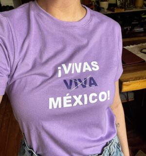 Regina Blandón Instagram - #rumboal8m #8m #8marzo
Playera de @igualdad.io 💜💚
Nos vemos el viernes.
