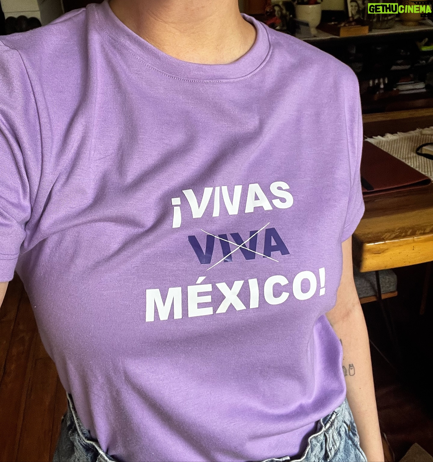 Regina Blandón - 31.4K Likes - #rumboal8m #8m #8marzo
Playera de @igualdad.io 💜💚
Nos vemos el viernes.