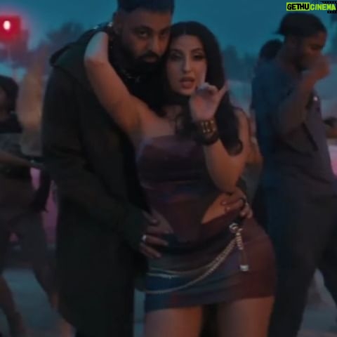 Payal Dev Instagram - @badboyshah & @norafatehi are here to turn up the heat, and it’s happening! 🔥🥵
You can find ‘Zaalim’ in the New Releases section in our Link in Bio! 🎧
@tseries.official @payaldevofficial
#JioSaavn #Zaalim #Badshah #NoraFatehi #PayalDev #NewRelease #NewMusic