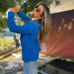 Clarissa Molina Instagram – Ya en mi tierra 🇩🇴😍 lista para @premiosoberano mañana a partir de las 7pm por primera vez transmitiendo en vivo para Univisión 41 y ViX! Que alegría!!! Noche histórica! 🙏🏼
PD: pude ver el ensayo del opening y WOW @hony_estrella @jochysantos IMPERDIBLE! 👏🏼👏🏼👏🏼👏🏼👏🏼✨✨✨✨