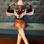 LeToya Luckett Instagram - ✨RODEO SHOW✨

The way I danced in my @pintoranch outfit last night for @bunb takeover at @rodeohouston last night babyyyyyyyyyy! 💃🏽💃🏽💃🏽

✨  @pintoranch from head to toe 🤠