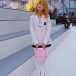 Clara Galle Instagram – Solo han sido 24 horas, pero se han aprovechado.💕 Qué bonito París, qué bonito el show de @louisvuitton . Gracias @nicolasghesquiere ✨ 

Obviamente, una parada (de aunque sea 15 minutos) en Museo de Orsay :)