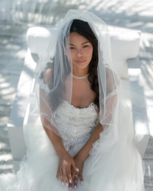 Chanel Iman Instagram - Wedding ready 👰🏽‍♀️ Vogue exclusive in bio 💎 @corbingurkin @vogueweddings  @zuhairmuradprivate  @bronxandbanco @monicarosestyle  @katie_macpherson_yachtcharters @kbellesdesign @joshgoodencinema @iycyachts @nataliedebanco @xisleboatcharters @brilliantearth