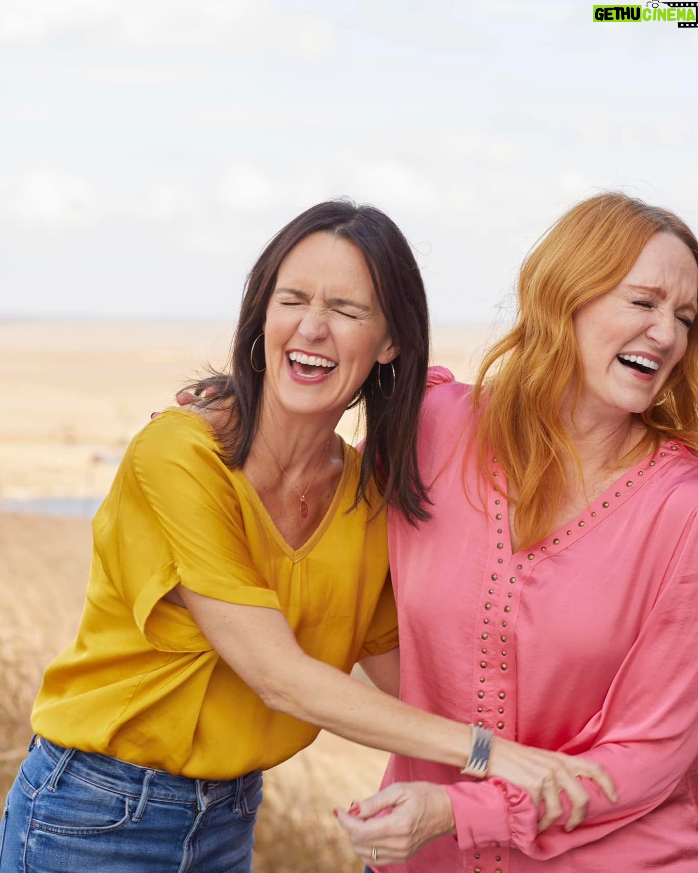 Ree Drummond Instagram - Sister laughter is the very best laughter. Amen.