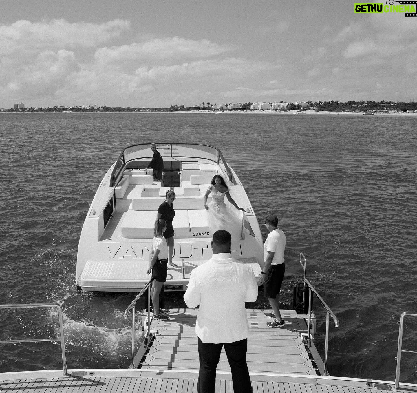 Chanel Iman Instagram - No better way to get to our charter then The Van Dutch ❤️Thank you @xisleboatcharters for being a part of our wedding, and making this a special moment for us both ⚓️🛥️