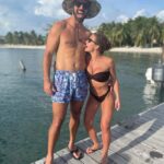 Jessie James Decker Instagram - Happy birthday to the love of my life @ericdecker 🎉 37 looks good on ya daddy 😙