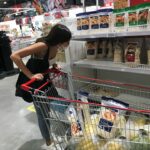 Keerati Mahapreukpong Instagram - ดีใจทุกครั้งที่ได้เห็นขนมของตัวเอง ในร้าน health shop 🥹💕🤎 จากเมนูมื้อเช้า สู่hobby..ทำไปทำมา จะ3ปี! 🤣🤣 ตอนนี้น้องมัฟฟิ่น ได้ขยายอาณาเขต ไปยังร้านต่างๆ เพื่อให้ทุกคนได้ซื้อกันสะดวกขึ้นแล้วน้า ( ตอนนี้มี 6 locations ละคับ! ) 😁🫶🏽 อยากให้ไปลงร้านไหน แถวไหนอีก ทักไลน์ร้าน @k.its.klean  มาแนะนำได้เลยฮับ! 🍞 อยากให้ทุกคนได้กินขนมคลีนดีๆ ได้อย่างมีความสุข   สุขภาพดีกันนะ! Thank u all for your support & hope you have a healthy and happy life jaa :-)) 🤍 ปล. ถึงกล้วยจะขึ้นราคา!! แต่ค่าขนมเราเท่าเดิมจ้ะ!! 🤣🤣💖🍌