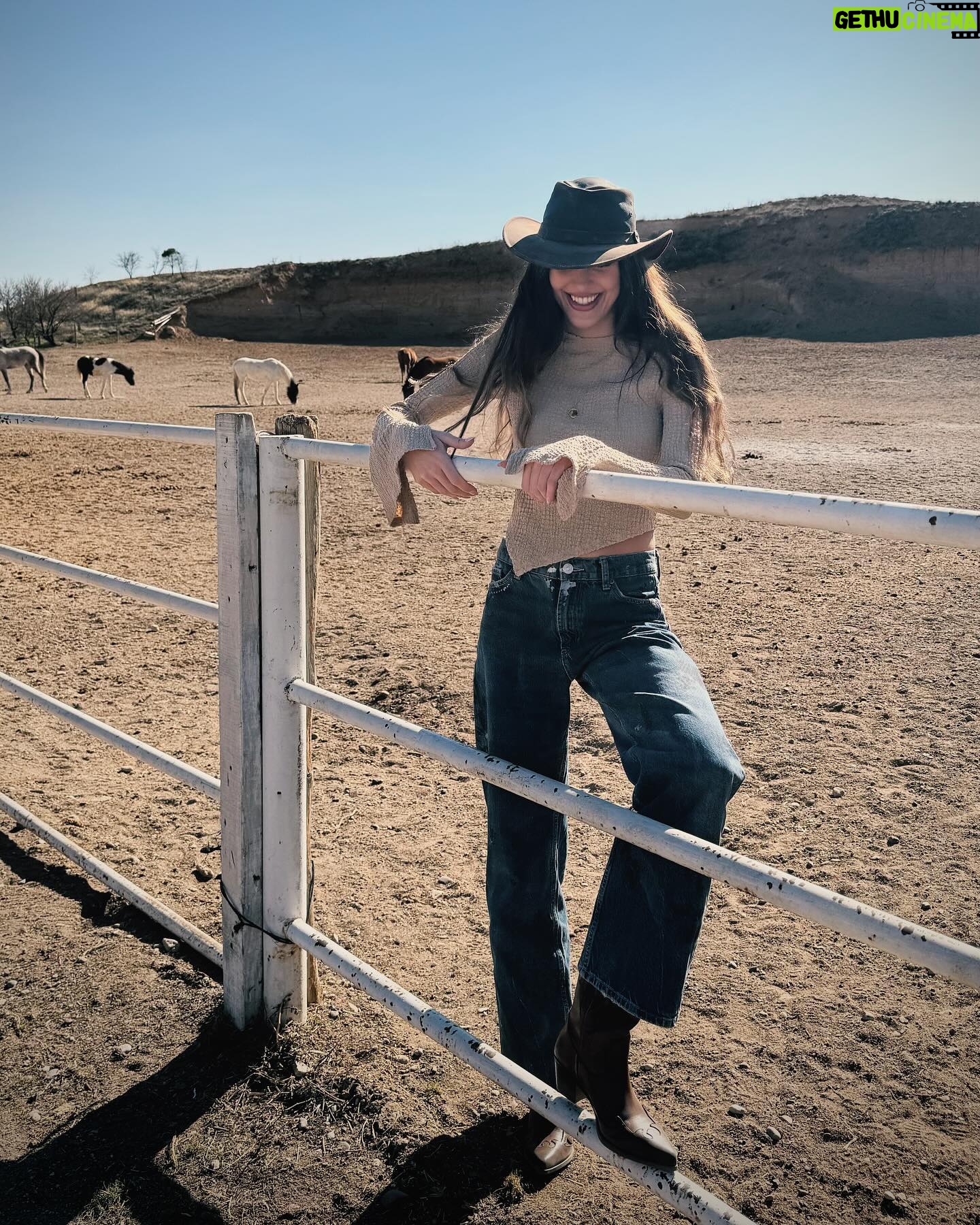 Dilan Çiçek Deniz Instagram - Yee-haw 🤠