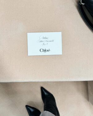 Débora Nascimento Instagram - @chloe snappies 🩶 

#pfw