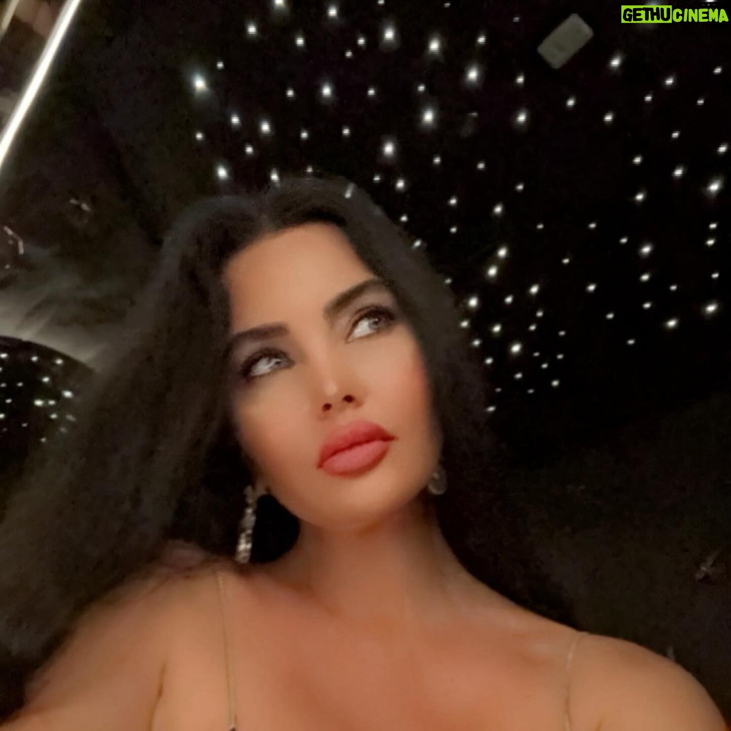Lamitta Frangieh Instagram - Ending up the weekend by @trace.highfashion 🤍
.
.
.
#weekendvibes #dresstoimpress #blackdress #lamittafrangieh #dubaiaddresshotel #february