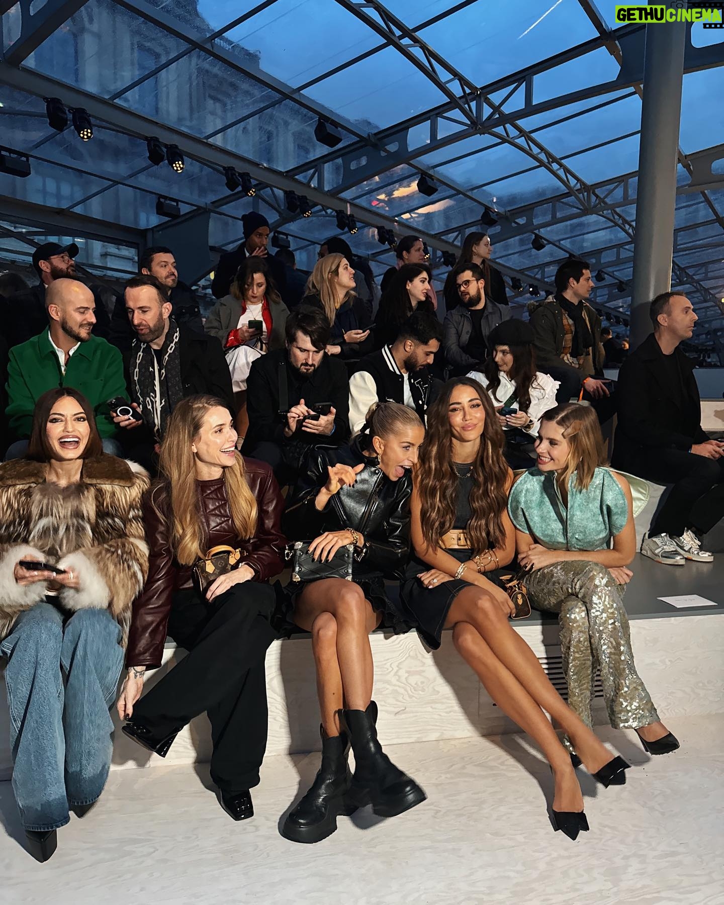 Caro Daur Instagram - Anzeige // congrats dearest @nicolasghesquiere - 10 years @louisvuitton ππ» well deserved standing ovation β€οΈ it is such an honor to be part of this special moment