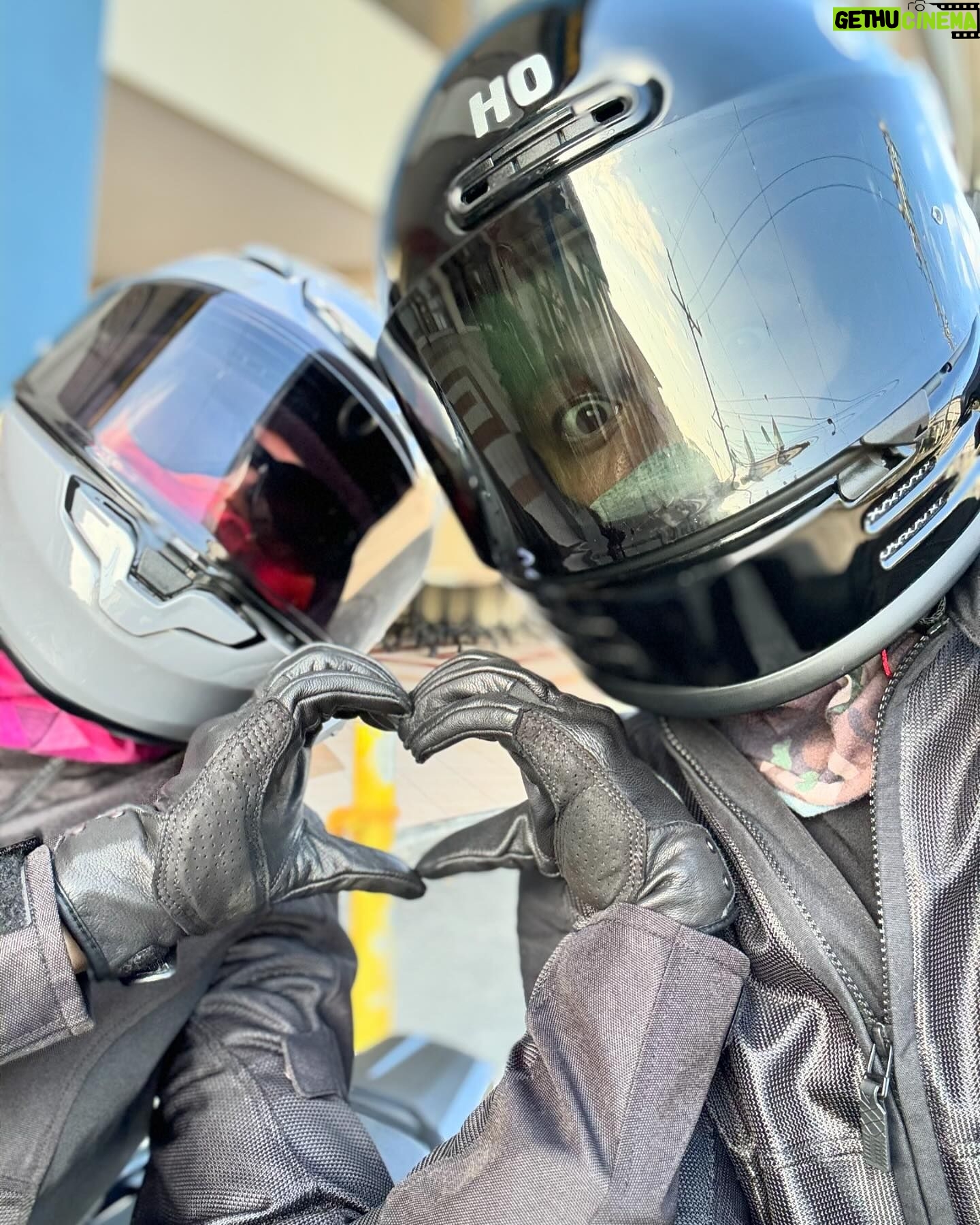 Jennylyn Mercado Instagram - First SLEX ride with my partner in crime❤️ #ridersinslex #myrideordie #nasundokona @hondaph_mc