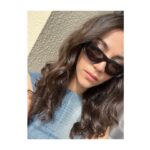 Claudia Salas Instagram – Un año más de agradecimientos al @festivalmalaga y por supuesto a toda la gente que estuvo tan cerquita y dándonos su amor en el estreno de INVASIÓN.
Obra de @guillemclua dirigida por @davidmporras que se estrenará en cines el próximo 28 de junio.
Gracias @secuoyastudios y @eduardocampoy por seguir sumando al cine.
Gracias al equipo de @kuranda_agencia por acompañarme siempre.
A mi indiscutible compañera @cristina_salas_ 🤍
A @josejuan35 por otra más (nunca la última).
@luisberrendero gracias por tu arte, cuidado y profesionalidad.🖤
@habeyclub 💙
@rabat por seguir sumando
@hublot porque está siendo mi casa. ¡Gracias! @prgalea
@ysl por facilitarlo todo.
#yslbeauty #makeuplook