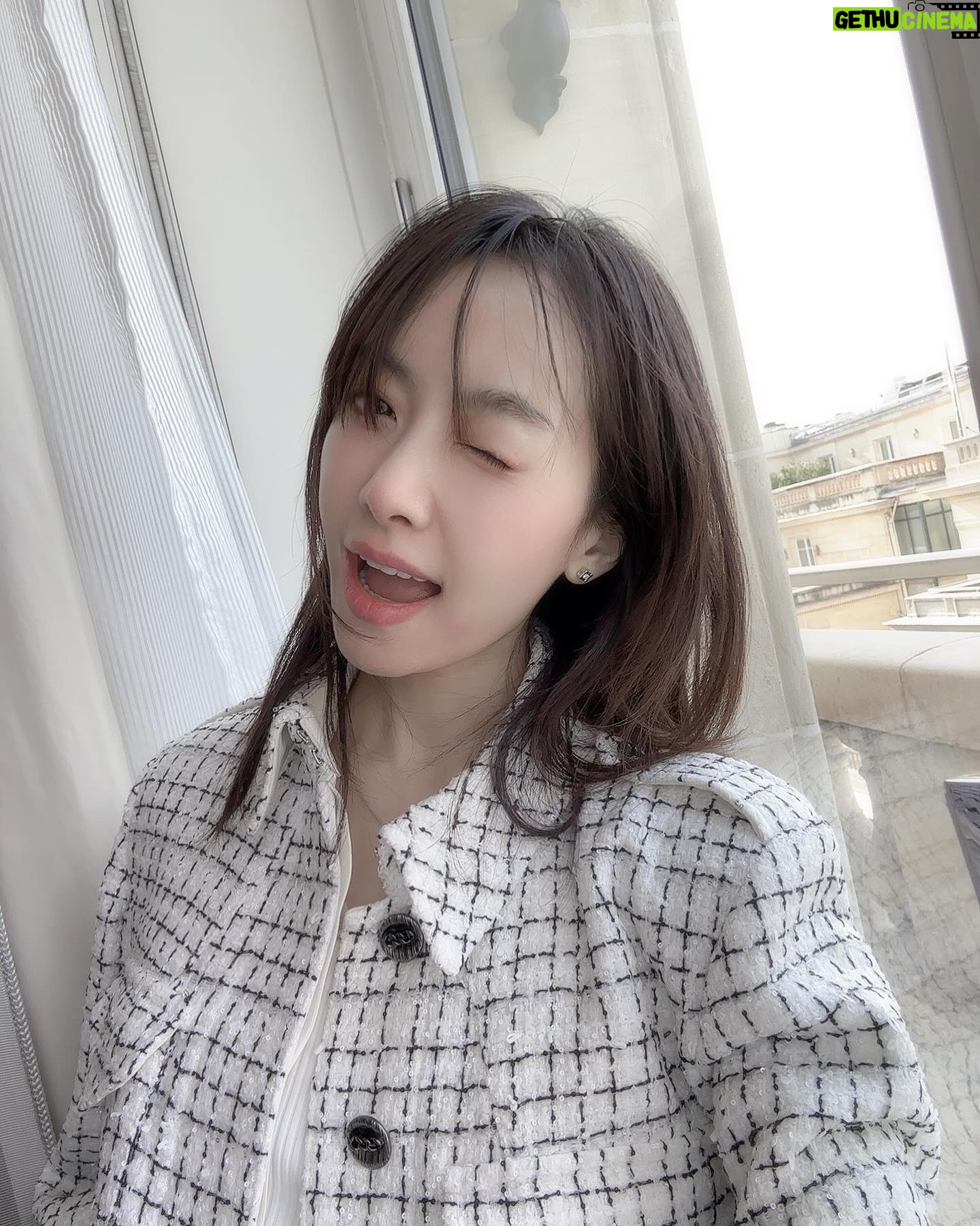 Victoria Song - 85.6K Likes - 🌻sunny day
#louisvuitton
#lvfw24