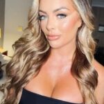 Mandy Rose Instagram - Photo dump! 🌹 ➡️ What an amazing weekend in Manchester, UK 🇬🇧 ! Can’t express how grateful I am for all my fans all around the world ❤️🙏🏻🥹

Thank you @ftlowrestling for the warm welcome! 🤗 

Styled by @styledbylmc 
Make up @holliefitzmartinmakeup 
Hair @leahknivetonhair