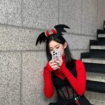 Park Ji-hu Instagram - 😈👩🏻‍🔬🥼🔬🥽🐶🪽🩵👾