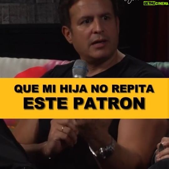 Scarlet Ortiz Instagram - ¿Que patrón no quisieras que tu hij@ repitiera?
@yulburkle y @ortizscarlet en #desdecero LIVE en pareja 💛
DISPONIBLE en mi canal de Youtube "Byjuancitotv"
Disfrútalo y compartelo ✌🏼
.
.
.
#yulburkle #scarletortiz #venezuela #padres #entrevista #podcast