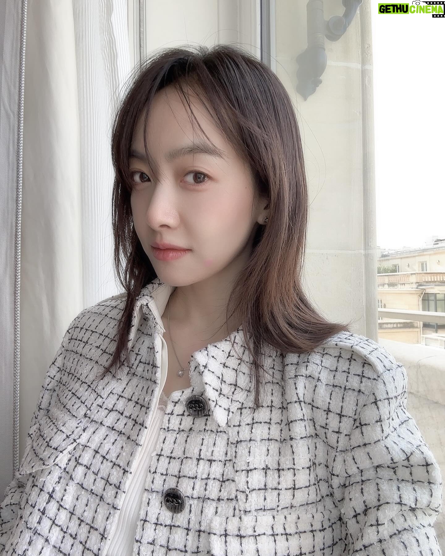 Victoria Song - 85.6K Likes - 🌻sunny day
#louisvuitton
#lvfw24
