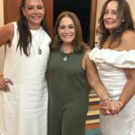 Susana Vieira Instagram - Um pouquinho da estreia de ontem com família e amigos ❤️🎭 Muito obrigada pela presença, queridos! É sempre muito especial estar no palco!!! #shirleyvalentine