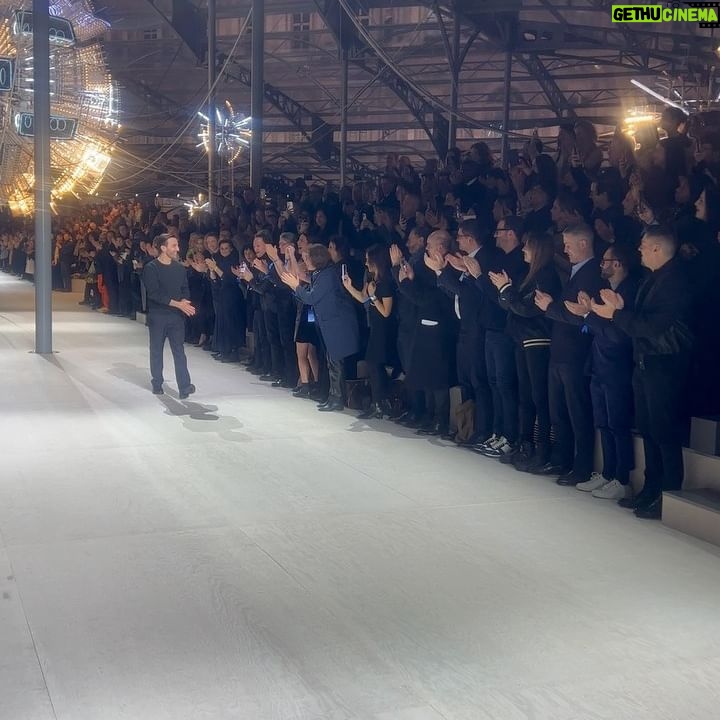 Caro Daur Instagram - Anzeige // congrats dearest @nicolasghesquiere - 10 years @louisvuitton ππ» well deserved standing ovation β€οΈ it is such an honor to be part of this special moment