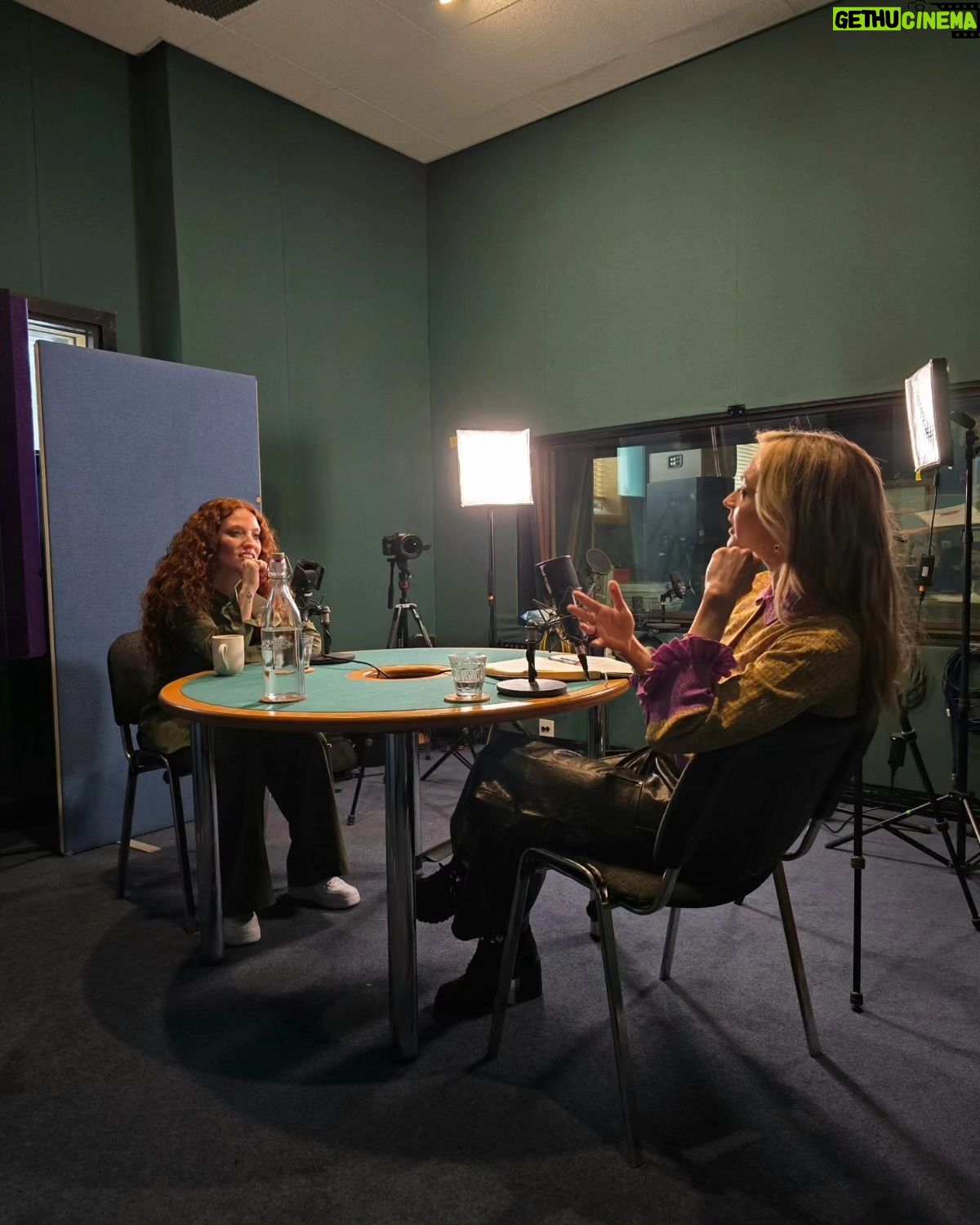 Fearne Cotton Instagram - Early in the week dump.
First few pictures are from this weeks @happyplaceofficial podcast with @jessglynne
I loved how raw this chat was and honest Jess was. I really enjoyed every second of it.
Then some snaps of me and my bestie @kyesones at my mums house. We've been mates since we were 12 and if you want to hear someone sing like an angel then head to his page.
You'll then see a pic of me in the depths of an early sunday morning kids party. Utter mayhem.
The view from our bathroom window which is boostsing me every day at the moment. Come onnnnn spring. 🌷
And finally Rex's 11th birthday cake. It wasn't until three hours after his party that I realised it was decorated with cannabis leaves. 😳
Happy Tuesday everyone. ❤️