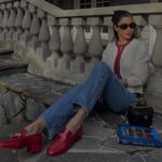 Praya Lundberg Instagram - Book, bows and Bulldogs. ❤️ PS need to start posting in real time 🤦🏻‍♀️